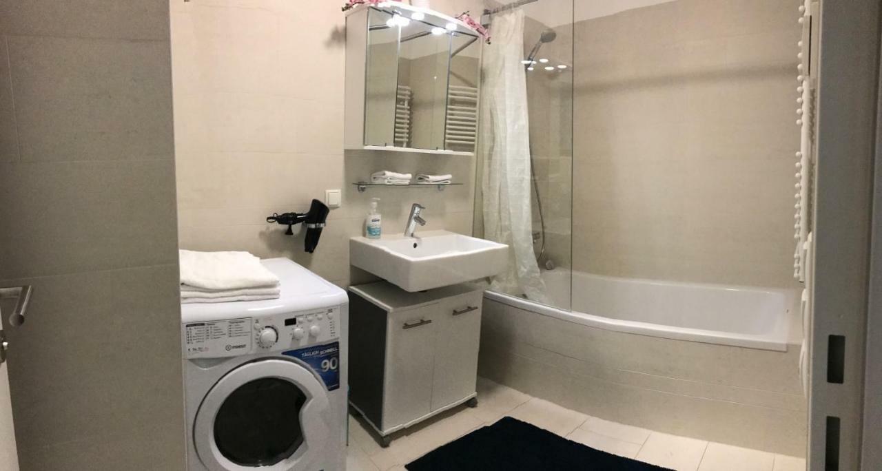 Apartment With Parking On Premise ウィーン エクステリア 写真