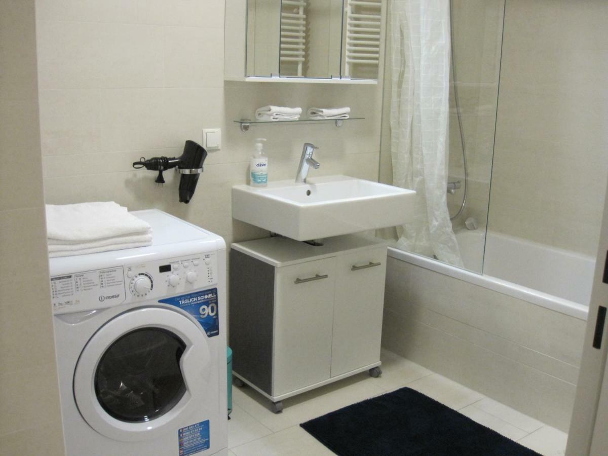 Apartment With Parking On Premise ウィーン エクステリア 写真