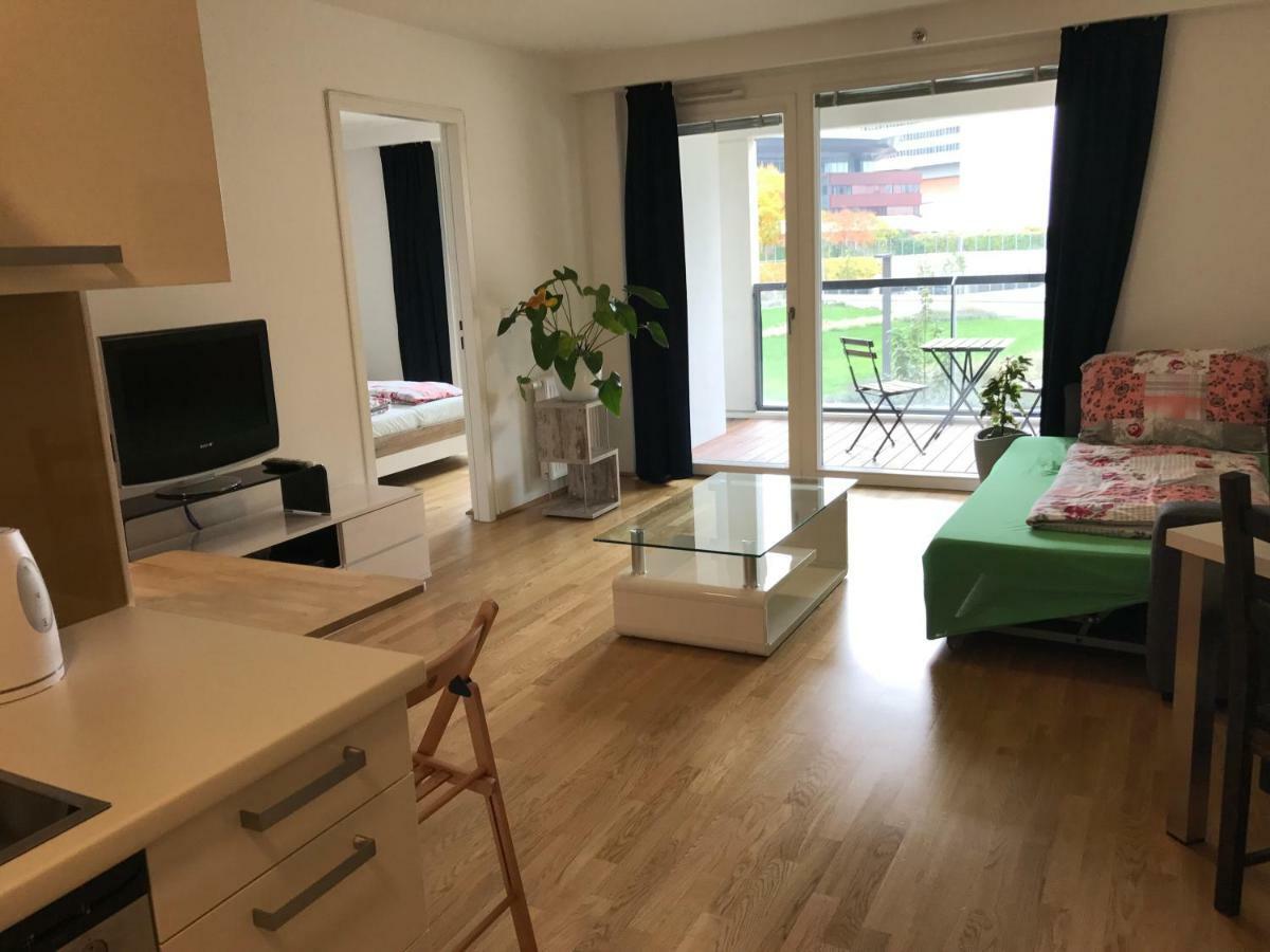 Apartment With Parking On Premise ウィーン エクステリア 写真