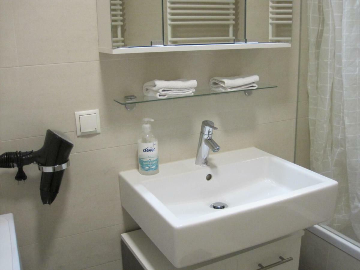 Apartment With Parking On Premise ウィーン エクステリア 写真