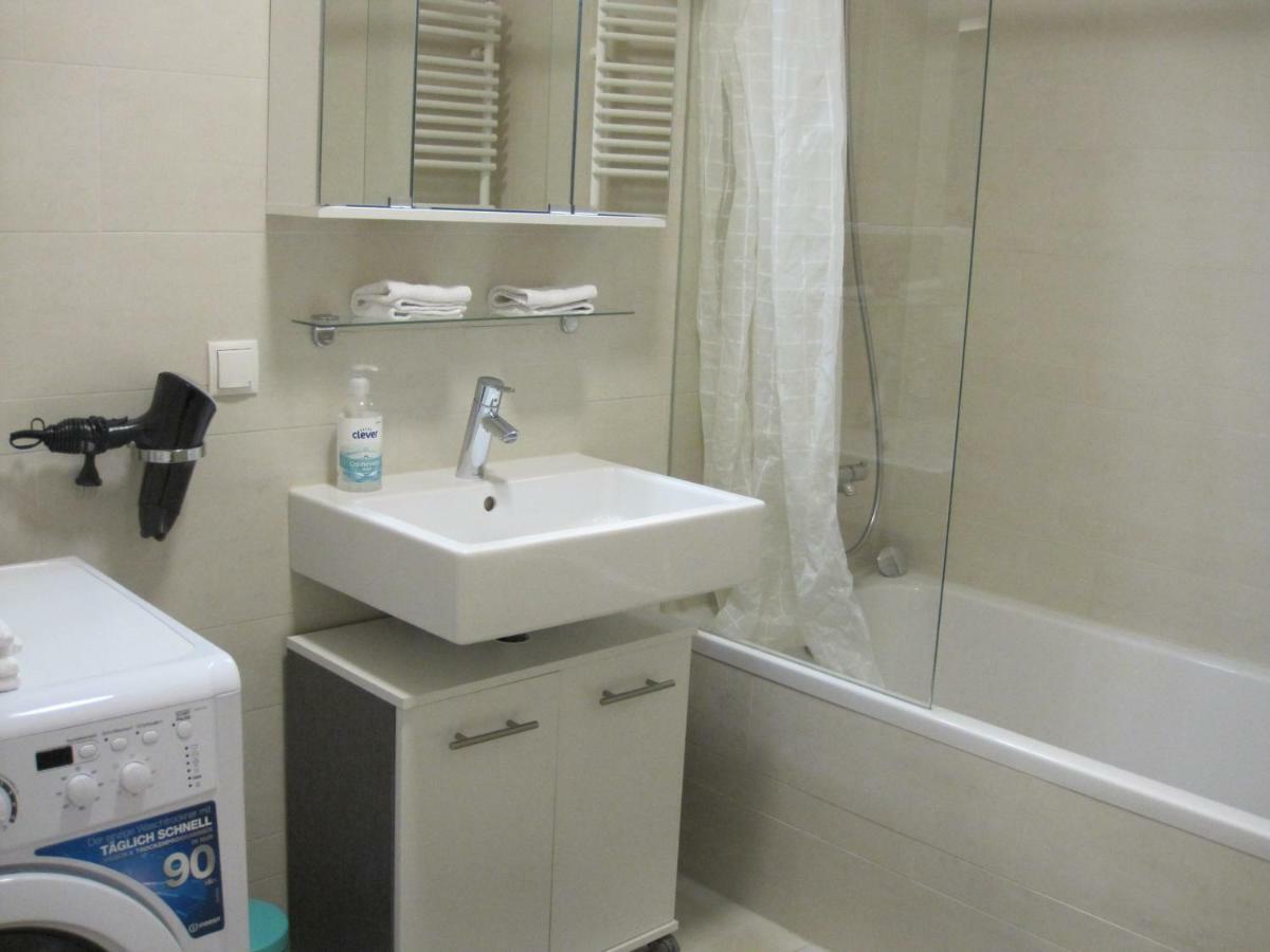 Apartment With Parking On Premise ウィーン エクステリア 写真
